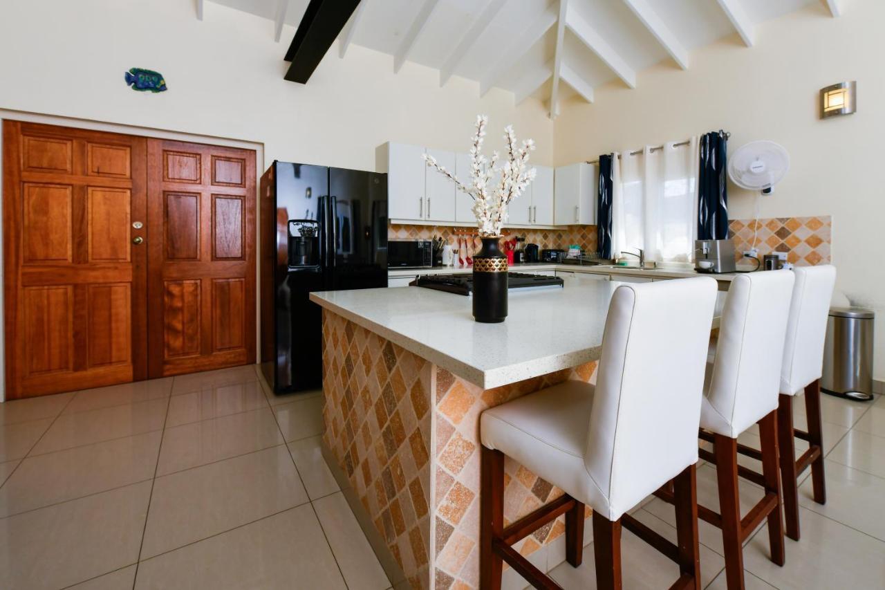 Villa Swiss Paradise With Private Pool Palm Beach Exteriör bild